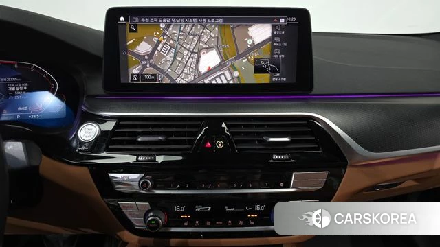 BMW 5 Series (G30) 2021 Черный из Кореи, фото 3