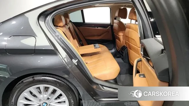 BMW 5 Series (G30) 2020 Серый из Кореи, фото 3