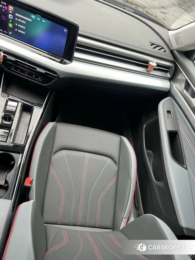 Volkswagen Lingdu 2024 Серебристо-серый из Китая, фото 3