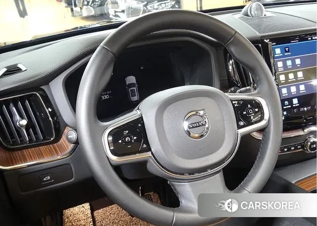 Volvo XC60 second Generation 2024 Черный из Кореи, фото 3