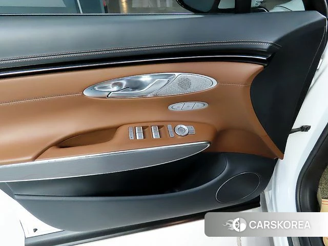 Genesis GV70 2021 Белый из Кореи, фото 3