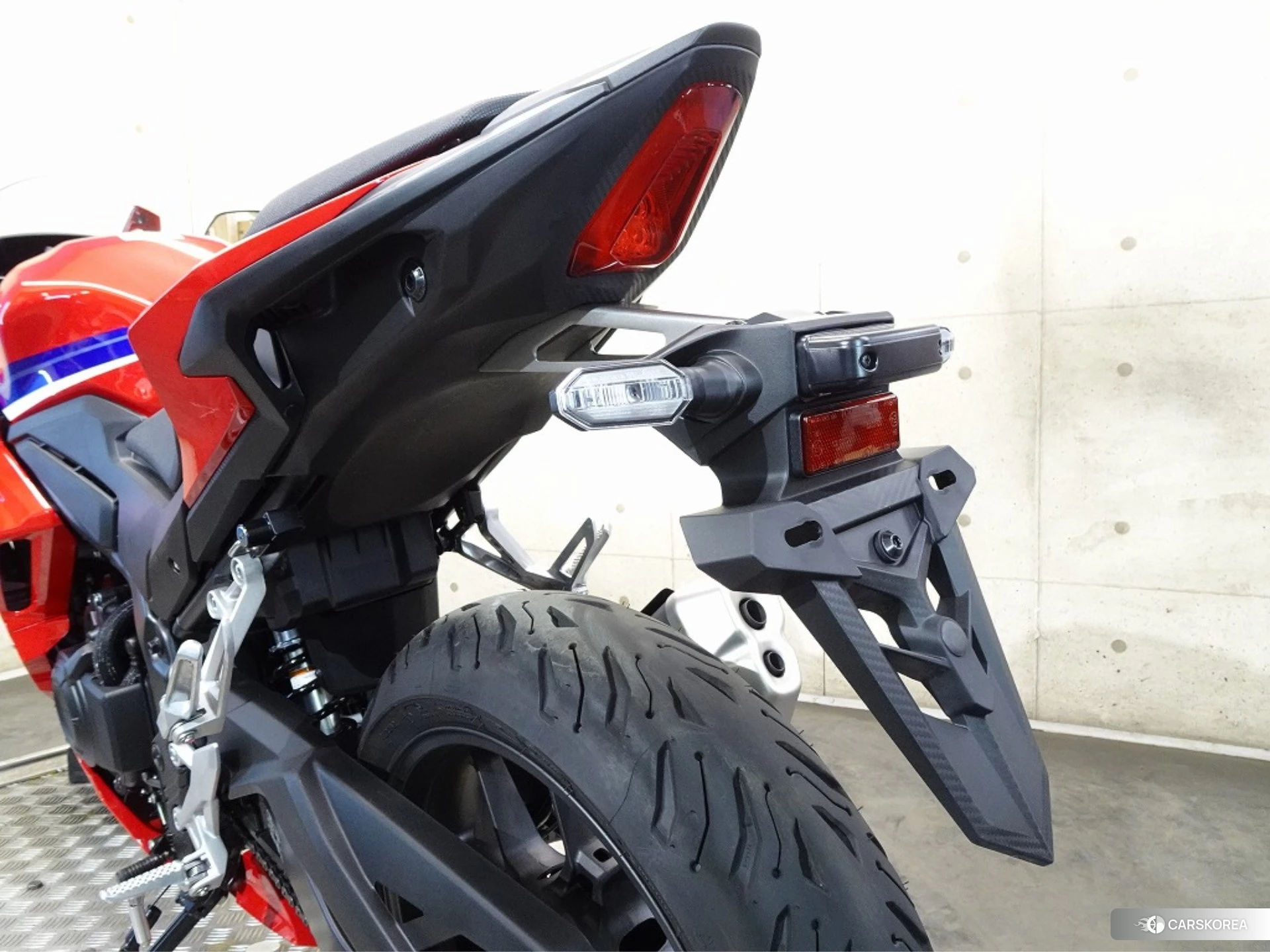 Проданный Honda CBR400R id 3947902 из Японии, фото 4