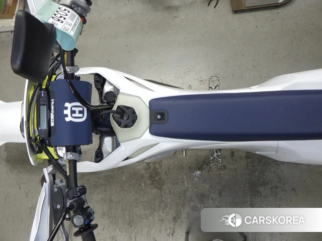 Husqvarna TE250 2024 из Японии