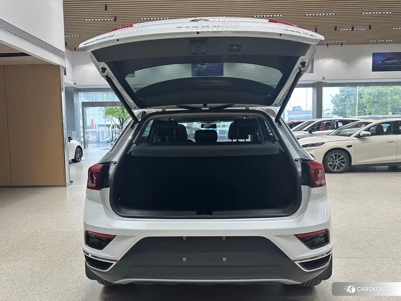 Volkswagen T-ROC exploring Songs 2022 Белый из Китая, фото 3