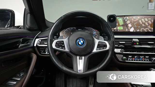 BMW 5 Series (G30) 2022 Белый из Кореи, фото 3