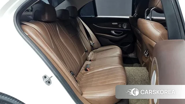 Mercedes-Benz E-Class W213 2019 Белый из Кореи, фото 3