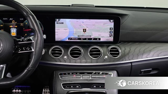Mercedes-Benz E-Class W213 2021 Белый из Кореи, фото 3