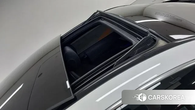 Mercedes-Benz C-Class W205 2022 Белый из Кореи, фото 3