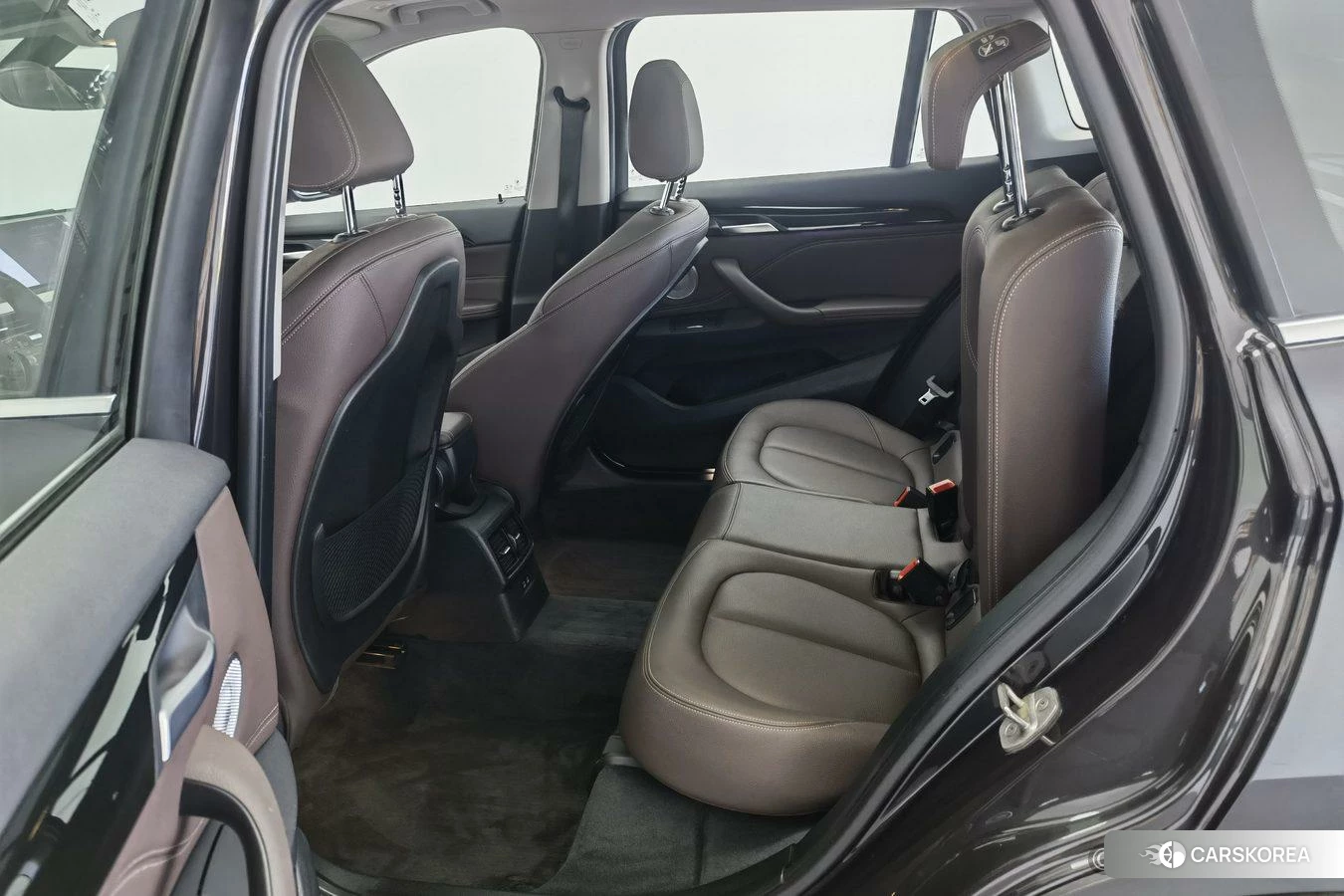 BMW X1 2021 Черный из Китая, фото 3