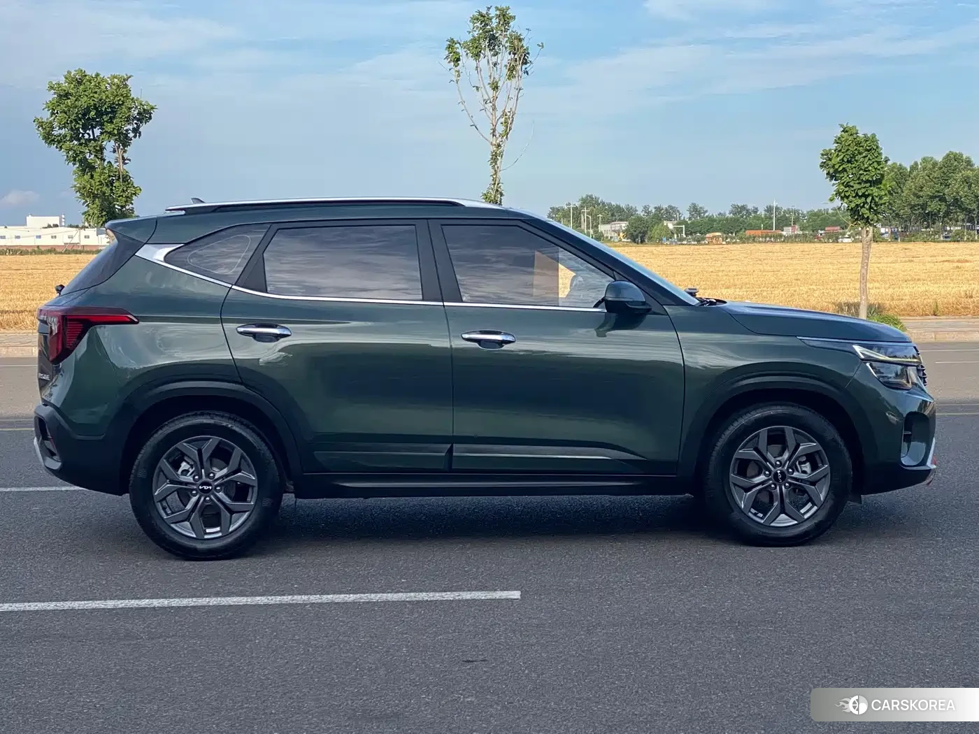 Kia Seltos 2023 Зеленый из Китая, фото 3