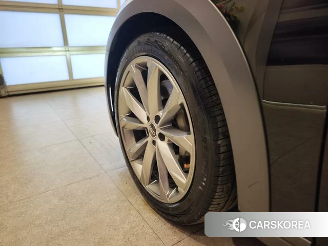 Audi A6 (import) 2024 Черный из Китая, фото 3