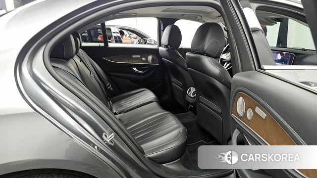 Mercedes-Benz E-Class W213 2020 Серый из Кореи, фото 3