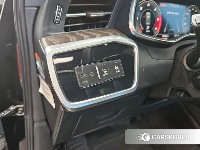 Audi A6 (C8) 2021 Черный из Кореи, фото 3