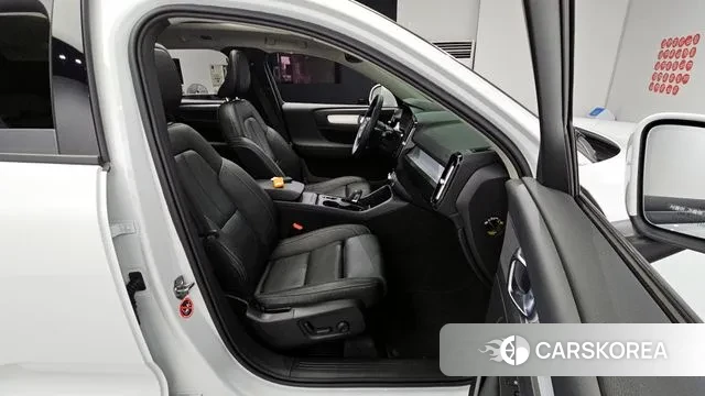 Volvo XC40 2020 Белый из Кореи, фото 3