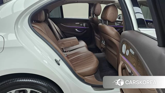 Mercedes-Benz E-Class W213 2020 Белый из Кореи, фото 3