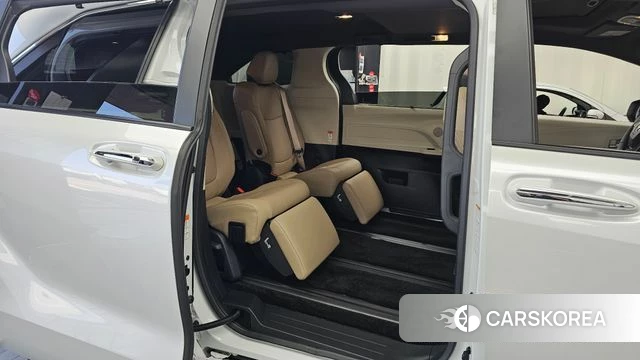 Toyota Sienna 4th Generation 2024 Белый из Кореи, фото 3