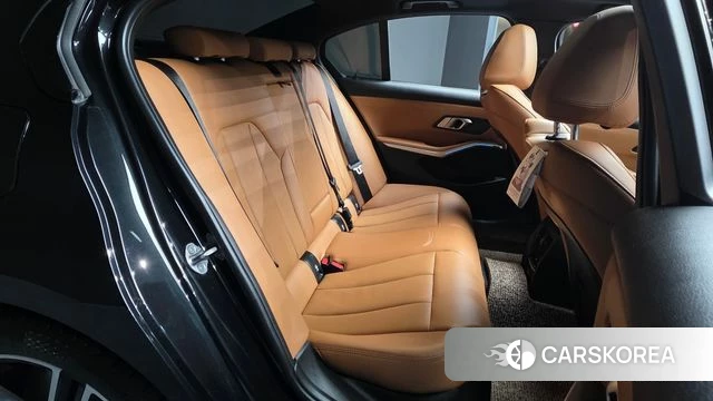 BMW 3 Series (G20) 2023 Черный из Кореи, фото 3