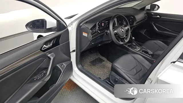 Volkswagen 7th Generation of Jetta 2021 Белый из Кореи, фото 3