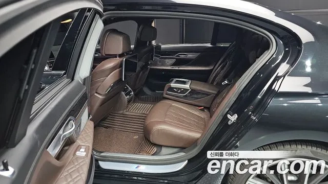 BMW 7 Series (G11) 2022 Черный из Кореи, фото 3