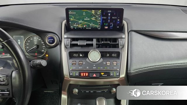 Lexus NX300h 2021 Черный из Кореи, фото 3