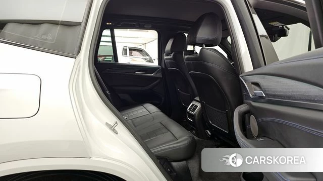 BMW iX3 2024 Белый из Кореи, фото 3