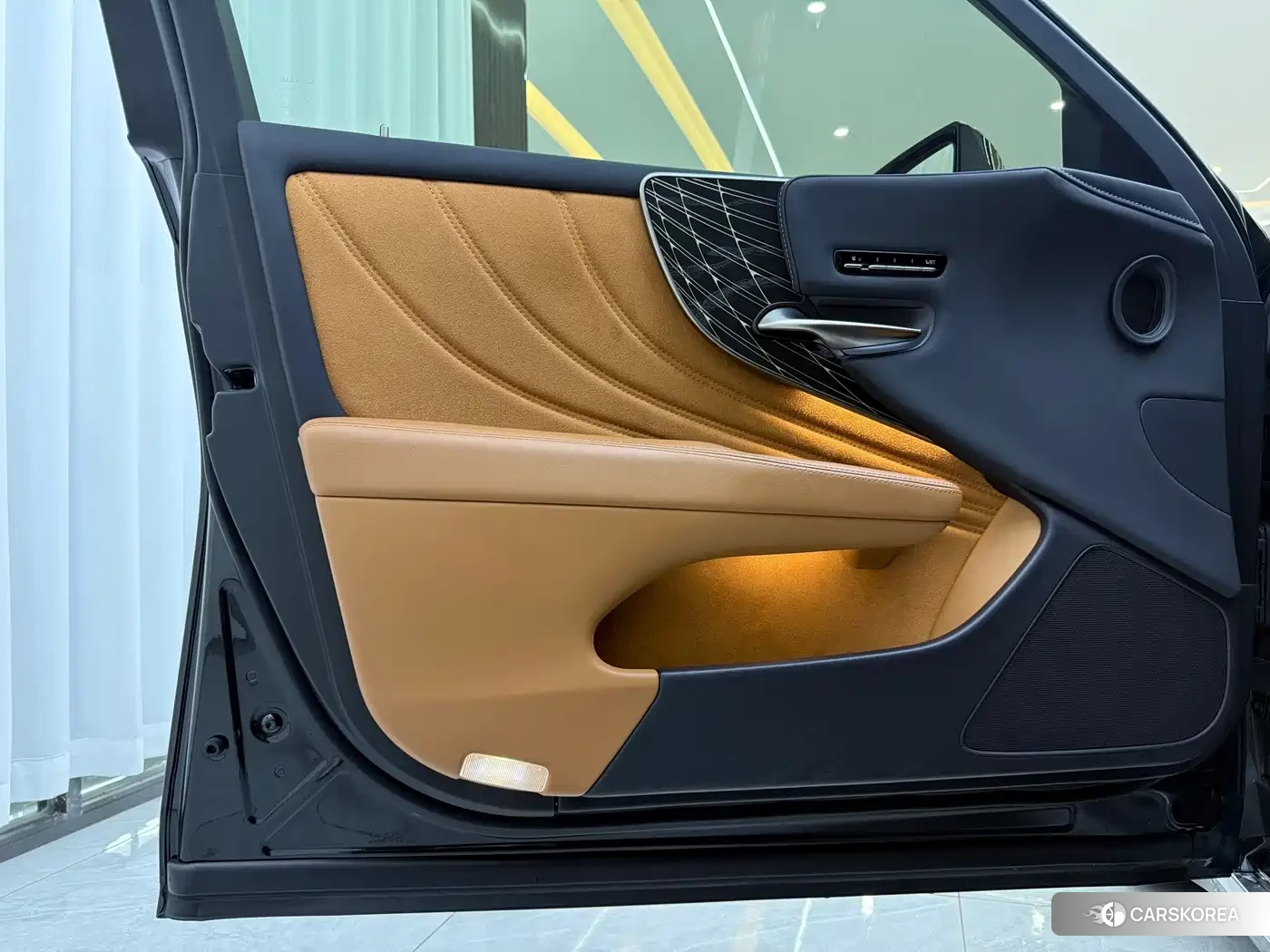 Lexus LS 2024 Черный из Китая, фото 3