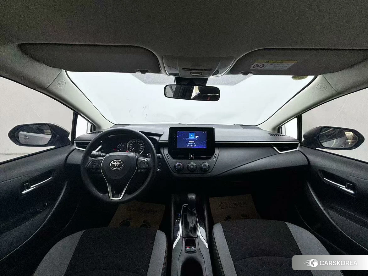 Toyota Corolla 2023 Серебристо-серый из Китая, фото 3