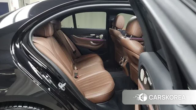 Mercedes-Benz E-Class W213 2021 Черный из Кореи, фото 3