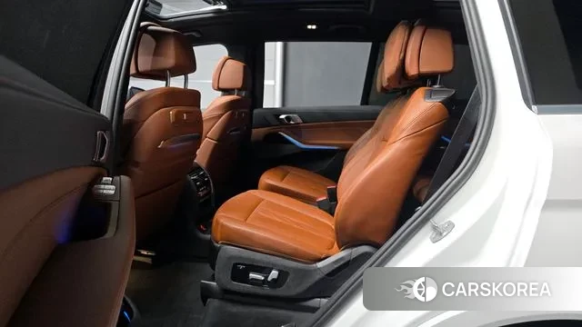 BMW X7 (G07) 2024 Белый из Кореи, фото 3