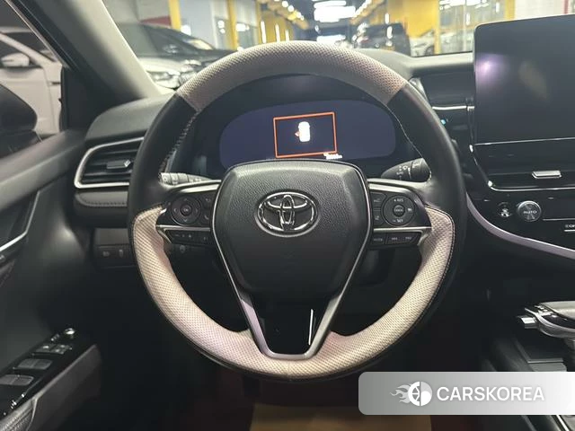 Toyota Camry 2022 Серебристо-серый из Китая, фото 3
