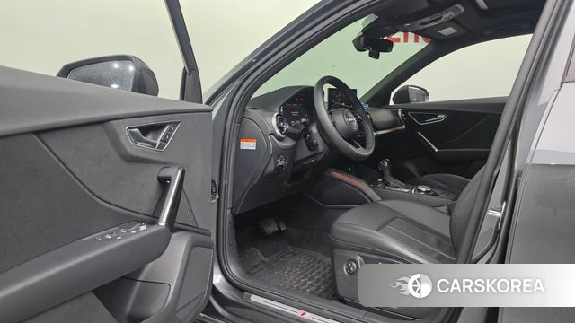 Audi Q2 2023 Серый из Кореи, фото 3