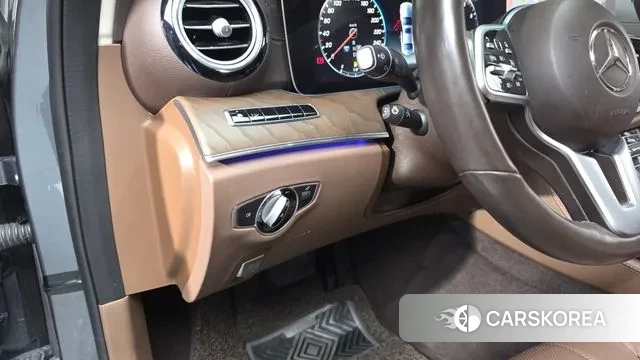 Mercedes-Benz E-Class W213 2019 Серый из Кореи, фото 3