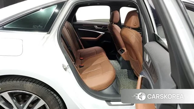 Audi A6 (C8) 2022 Белый из Кореи, фото 3