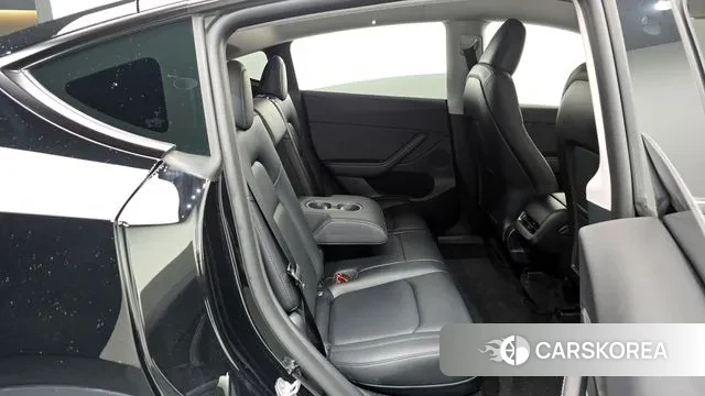 Tesla Model Y 2024 Черный из Кореи, фото 3