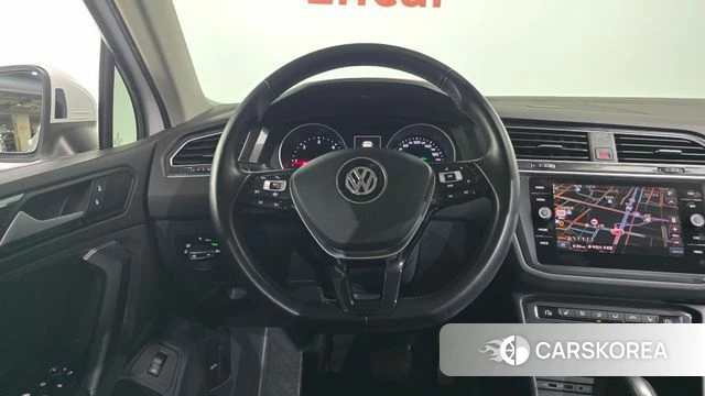 Volkswagen Tiguan second Generation 2020 Белый из Кореи, фото 3