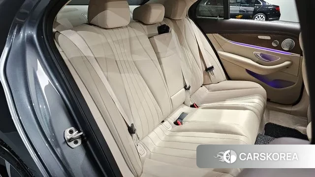 Mercedes-Benz E-Class W213 2019 Серый из Кореи, фото 3