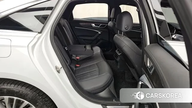 Audi A6 (C8) 2021 Белый из Кореи, фото 3