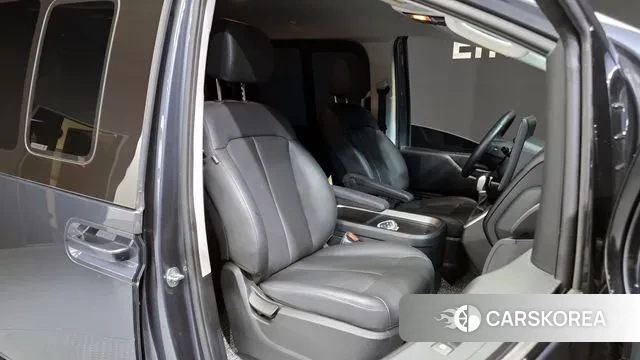 Hyundai Staria 2023 Синий из Кореи, фото 3