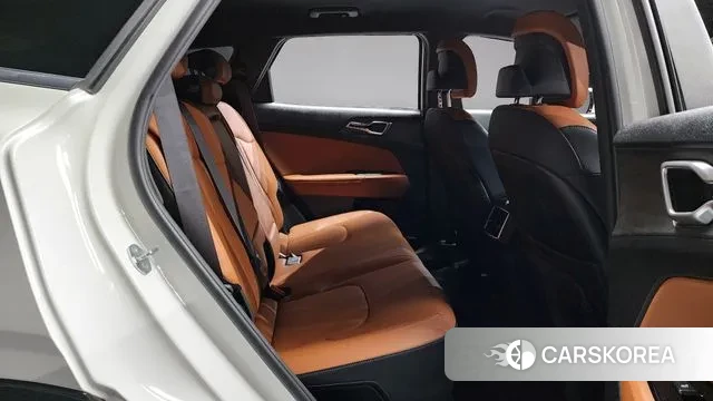 Kia Sportage 5th Generation Hybrid 2023 Белый из Кореи, фото 3