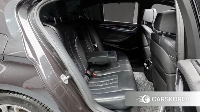 BMW 5 Series (G30) 2019 Серый из Кореи, фото 3