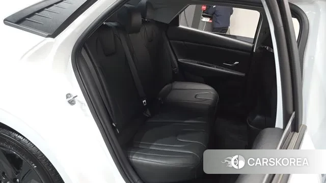 Hyundai Avante Hybrid (CN7) 2022 Белый из Кореи, фото 3