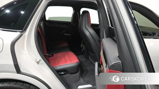 Porsche Cayenne (PO536) 2025 Серебристо-серый из Кореи, фото 3