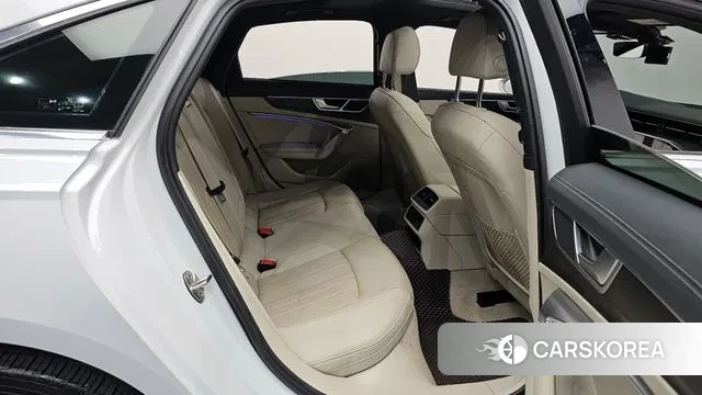 Audi A6 (C8) 2021 Белый из Кореи, фото 3