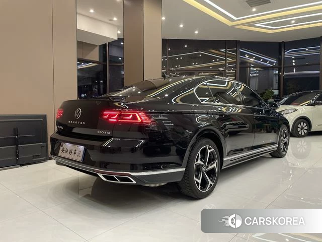 Volkswagen Magotan 2023 Черный из Китая, фото 3