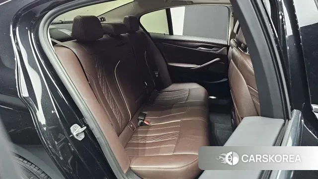 BMW 5 Series (G30) 2020 Черный из Кореи, фото 3