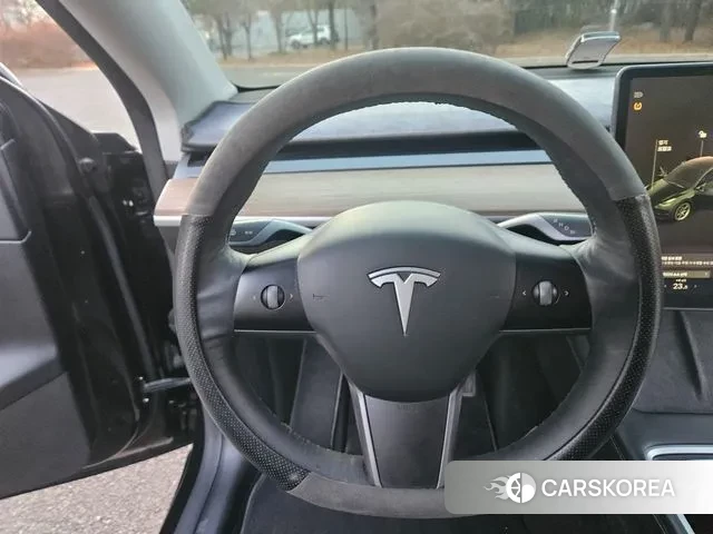 Tesla Model Y 2021 Черный из Кореи, фото 3
