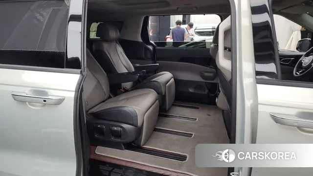 Kia The New Carnival 4th Generation 2023 Серебряный из Кореи, фото 3