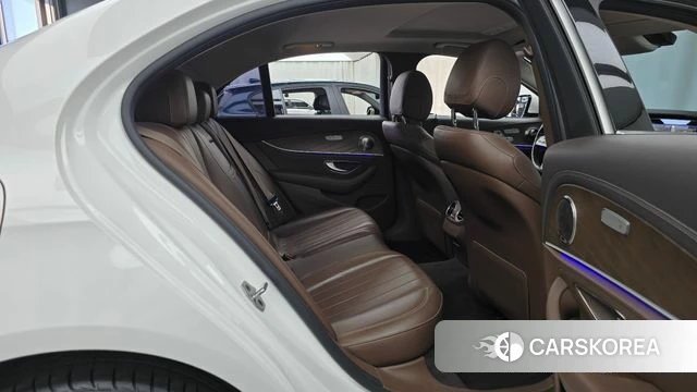 Mercedes-Benz E-Class W213 2019 Белый из Кореи, фото 3