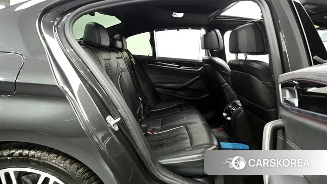 BMW 5 Series (G30) 2020 Серый из Кореи, фото 3