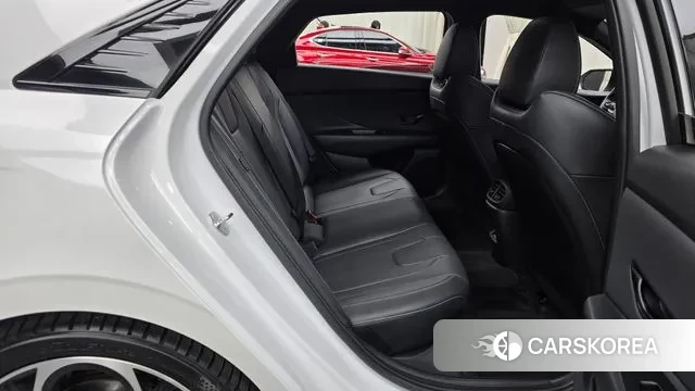 Hyundai The New Avante (CN7) 2023 Белый из Кореи, фото 3